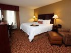 фото отеля Hampton Inn and Suites Charlottesville - At The University