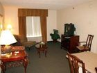 фото отеля Hampton Inn and Suites Charlottesville - At The University