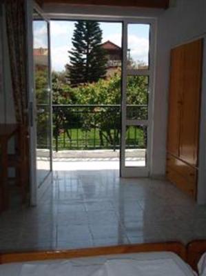 фото отеля Niriis Hotel Nea Kydonia