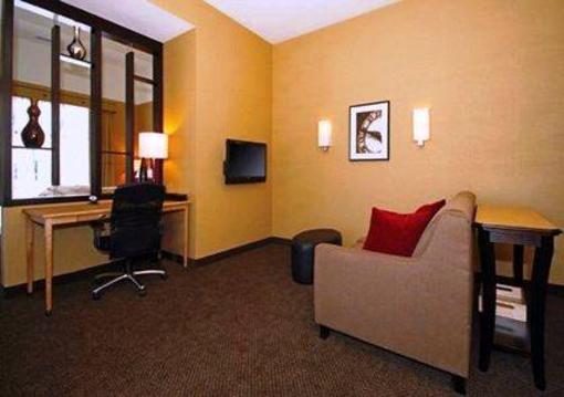 фото отеля Cambria Suites Akron-Canton Airport