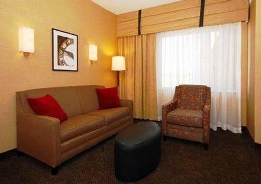 фото отеля Cambria Suites Akron-Canton Airport