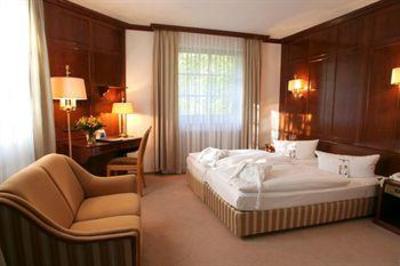 фото отеля BEST WESTERN Hotel Schmoeker-Hof