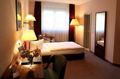 фото отеля BEST WESTERN Hotel Schmoeker-Hof