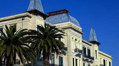 фото отеля Poseidonion Grand Hotel