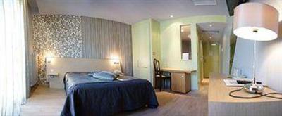фото отеля Hotel La Chaumiere Quillan