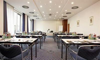 фото отеля Ramada Hotel Kassel City Centre