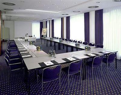 фото отеля Ramada Hotel Kassel City Centre