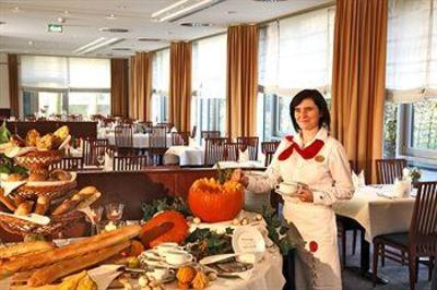 фото отеля Ramada Hotel Kassel City Centre