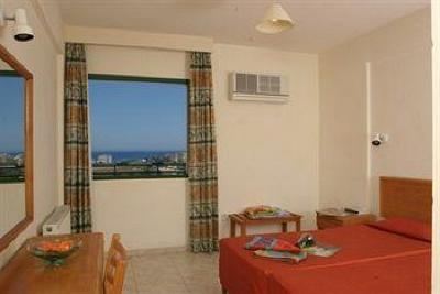 фото отеля Artemis Hotel Apartments Protaras