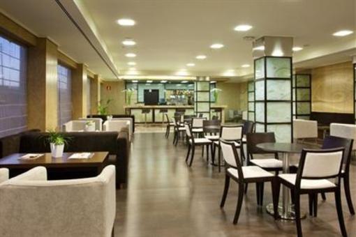 фото отеля Crowne Plaza Madrid Airport