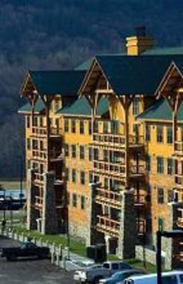 фото отеля Hope Lake Lodge & Indoor Waterpark