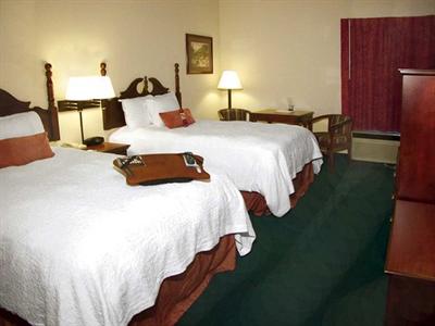 фото отеля Hampton Inn Dickson