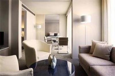 фото отеля Hotel Realm
