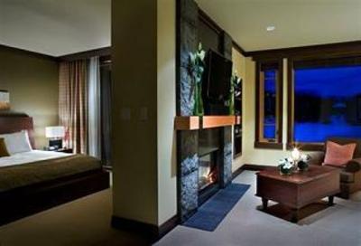 фото отеля Nita Lake Lodge