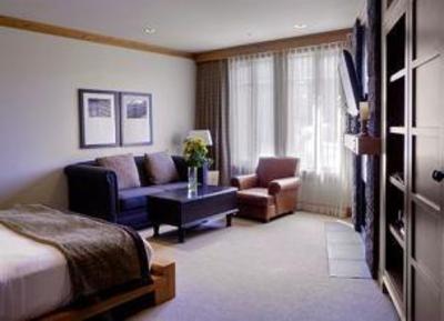 фото отеля Nita Lake Lodge