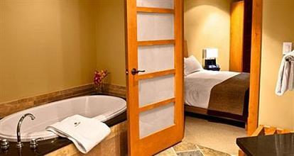 фото отеля Nita Lake Lodge