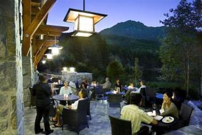 фото отеля Nita Lake Lodge