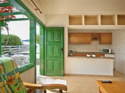 фото отеля Hyde Park Lane Bungalows Lanzarote