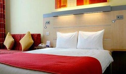 фото отеля Holiday Inn Express Exhibition Centre Aberdeen