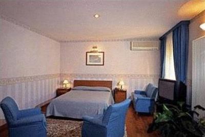 фото отеля Nuovo Del Porto Hotel Bologna