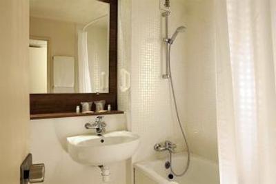 фото отеля Hotel Campanile Clermont Ferrand Nord Riom