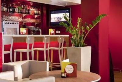 фото отеля Hotel Campanile Clermont Ferrand Nord Riom