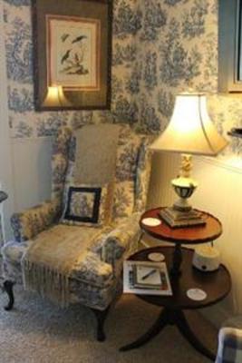 фото отеля Lookout Point Lakeside Inn Bed and Breakfast