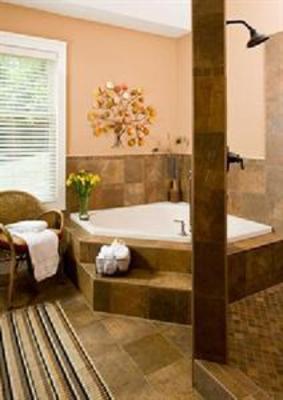 фото отеля Lookout Point Lakeside Inn Bed and Breakfast