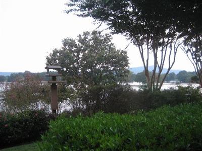 фото отеля Lookout Point Lakeside Inn Bed and Breakfast