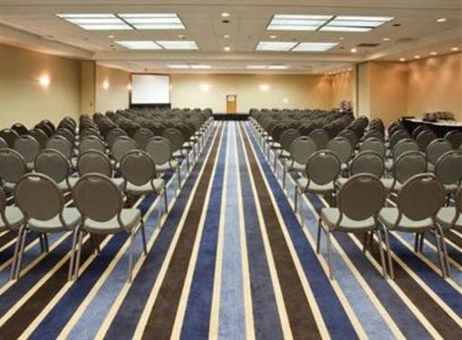 фото отеля Holiday Inn Denver East Stapleton