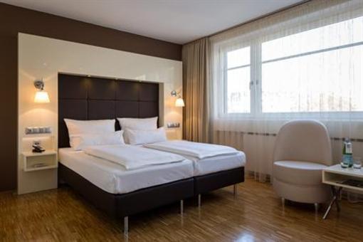 фото отеля Hotel Santo Cologne