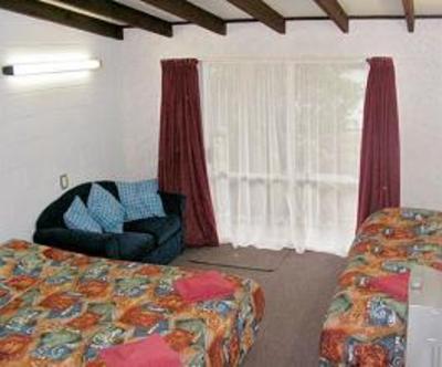 фото отеля Westport Motels