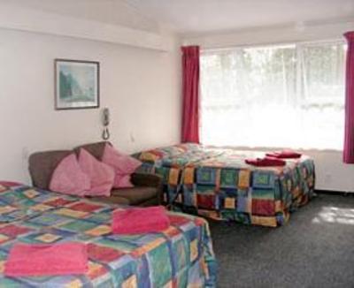 фото отеля Westport Motels