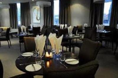 фото отеля Mercure Horsham