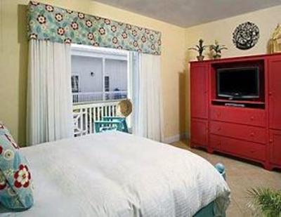 фото отеля Parrot Key Hotel and Resort