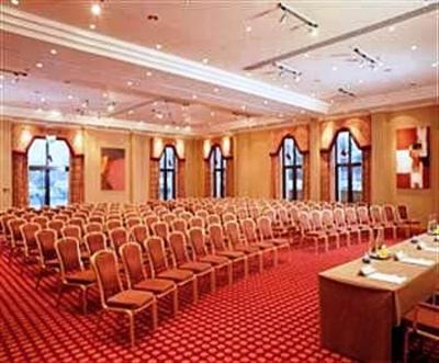 фото отеля Hampshire Court Hotel