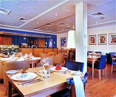фото отеля Hampshire Court Hotel