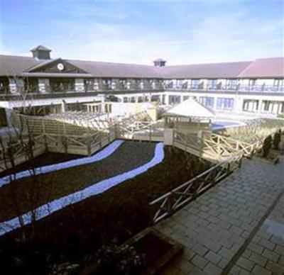 фото отеля Hampshire Court Hotel