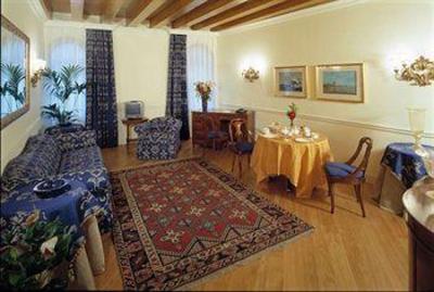 фото отеля San Marco Palace Suites