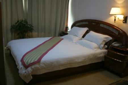 фото отеля Pinghu Hotel Yichang
