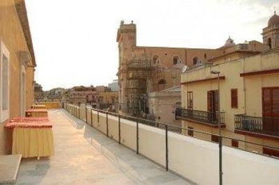 фото отеля Palazzo Gambuzza