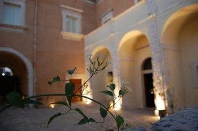 фото отеля Palazzo Gambuzza