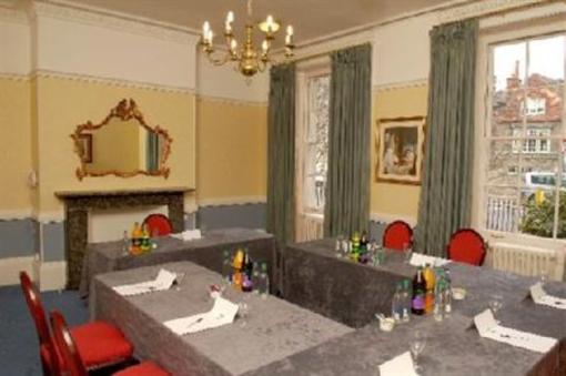 фото отеля Royal Cambridge Hotel