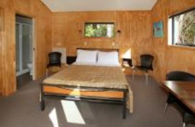 фото отеля Hotwater Beach Top 10 Holiday Park