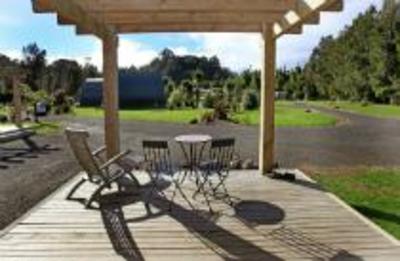 фото отеля Hotwater Beach Top 10 Holiday Park