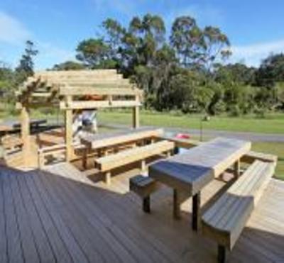 фото отеля Hotwater Beach Top 10 Holiday Park