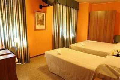 фото отеля Corona Hotel Tirano