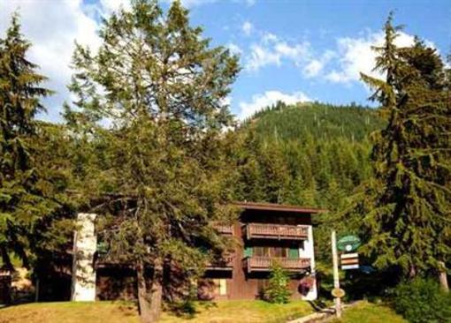 фото отеля Crystal Mountain Hotels