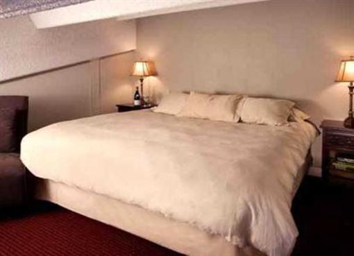 фото отеля Crystal Mountain Hotels