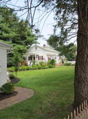 фото отеля 1777 Americana Inn Bed & Breakfast